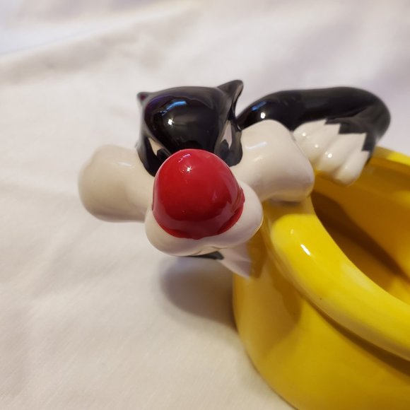 Sylvester & Tweety Bird Planter TM & Warner Brothers - Picture 4 of 8